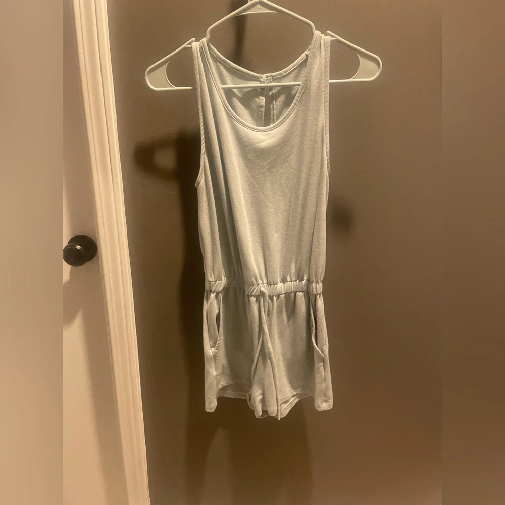 Light blue romper - Picture 1 of 2
